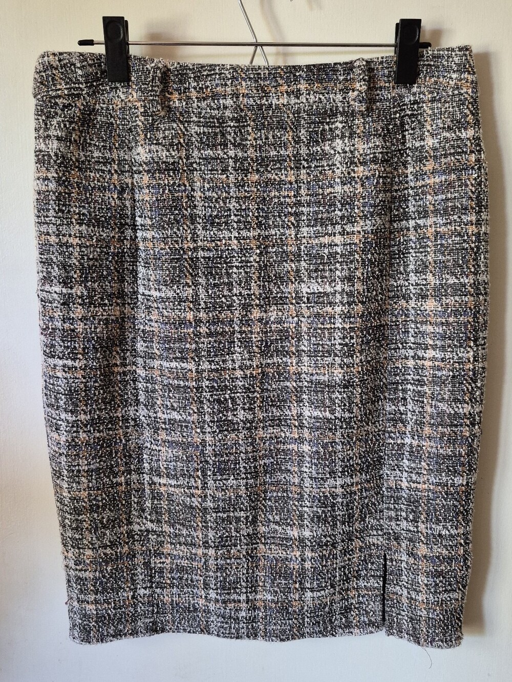 Kate Kasin Tweed Plaid Pencil Skirt with Front Slit